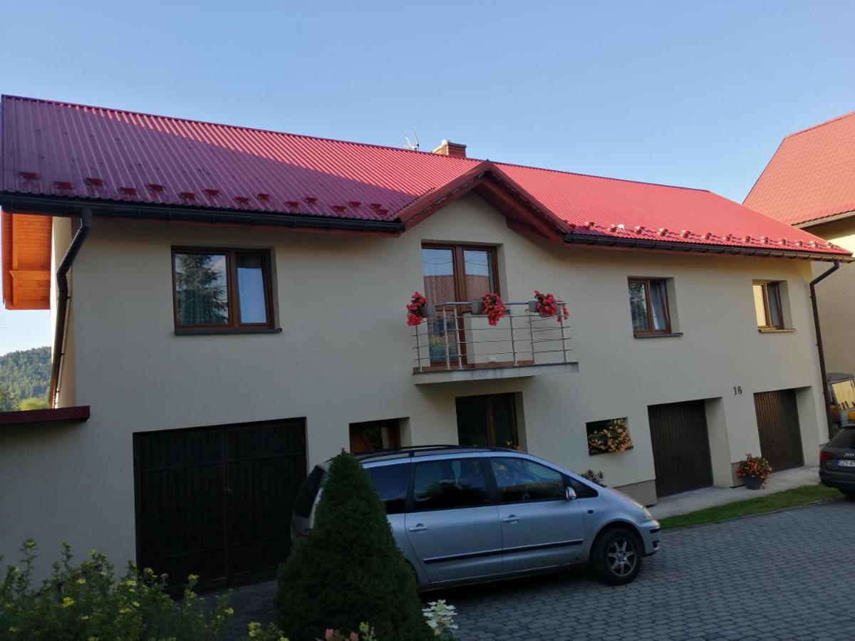 Pokoje U Jarka Krzyżowa Exteriör bild
